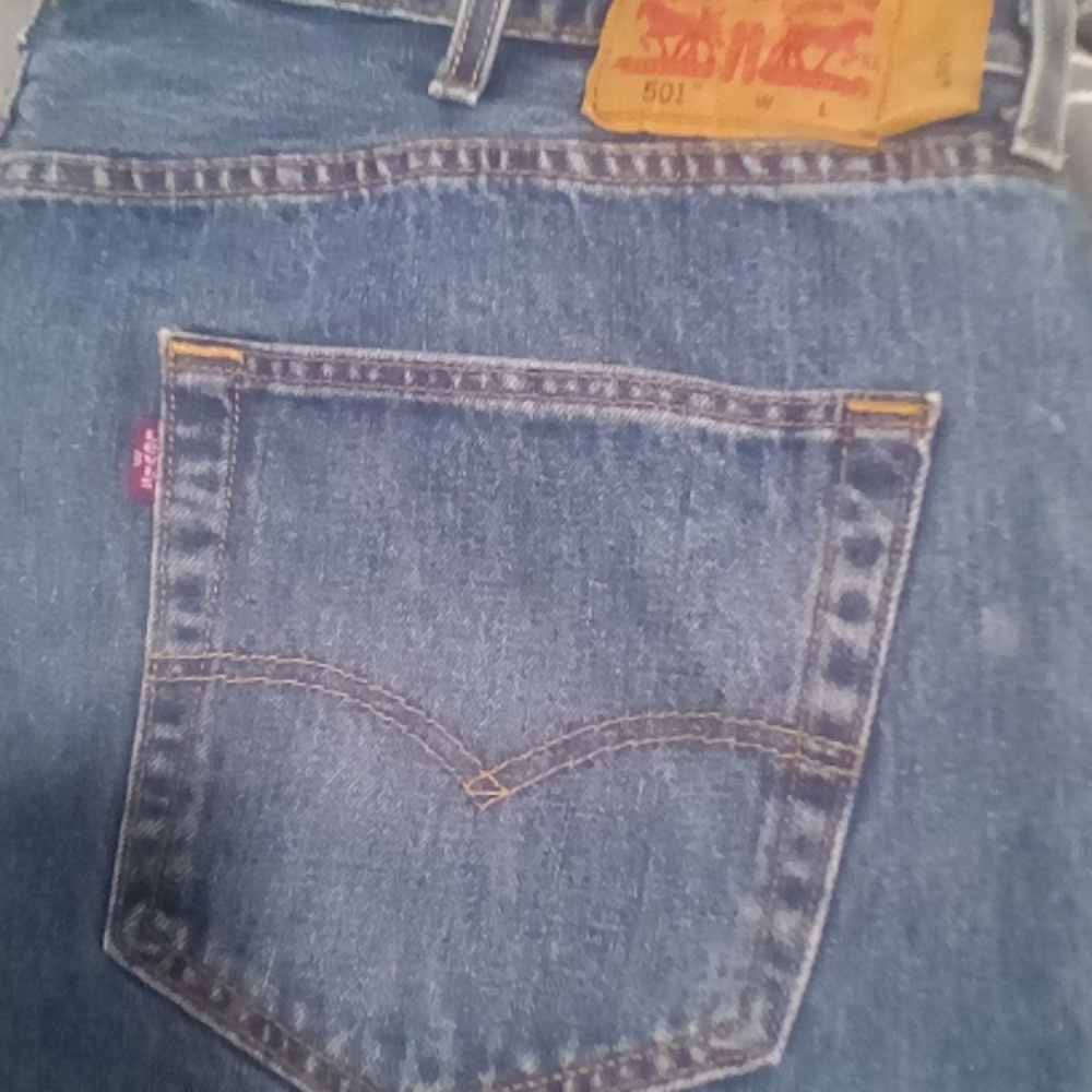 A pair of jeans Levis W44 L30 blue